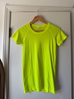 lululemon athletica Neon Yellow Short Sleeve Performance Tee